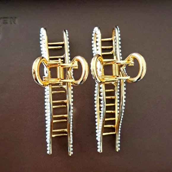 Pearl Bow Claw Clips - Picture 2 of 3